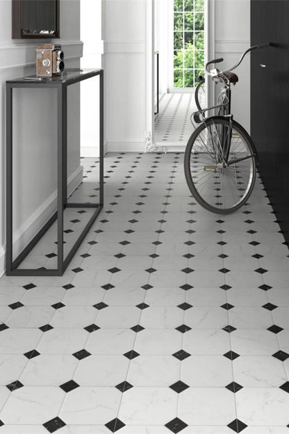 Battera Jet Black and White 580x580 GPor Rect R10 (1.00) - €39.95m²