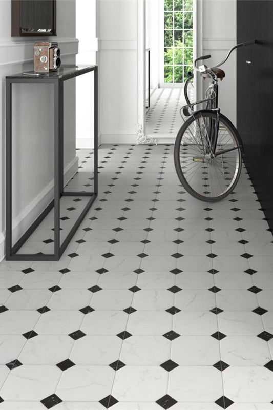Battera Jet Black and White 580x580 GPor Rect R10 (1.00) - €39.95m²